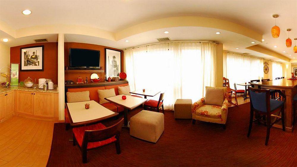 Hampton Inn Zanesville Exterior photo