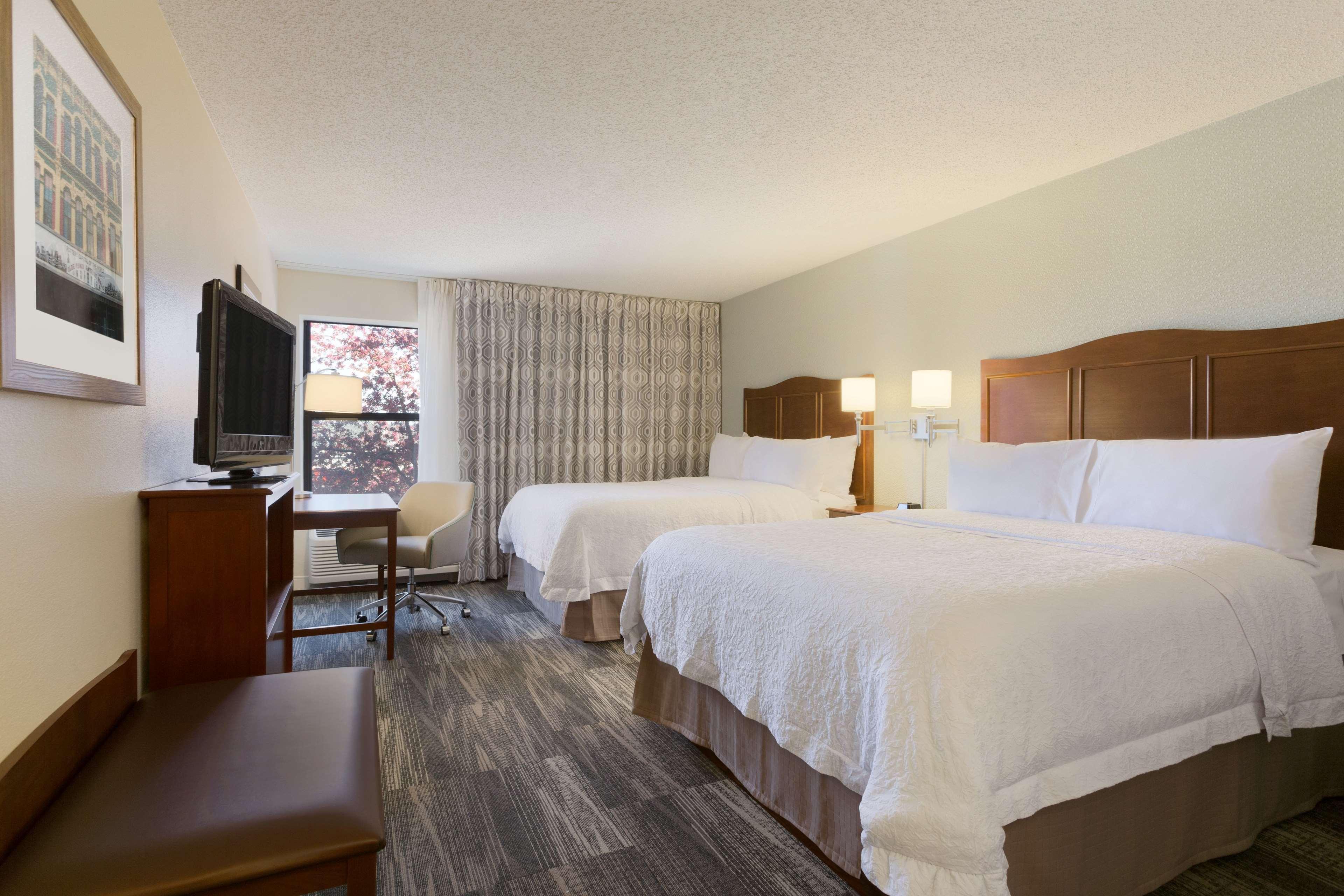 Hampton Inn Zanesville Exterior photo