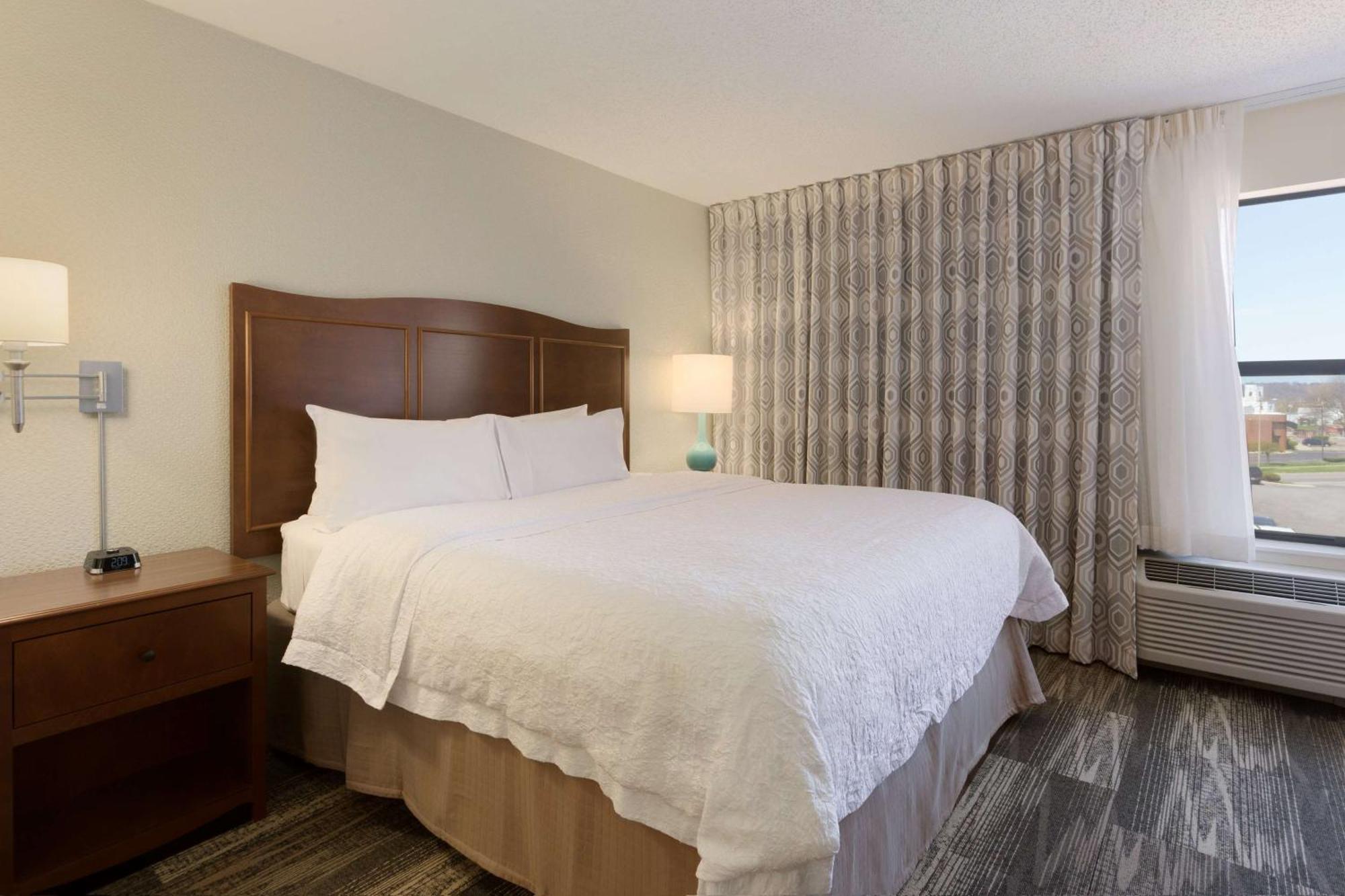 Hampton Inn Zanesville Exterior photo