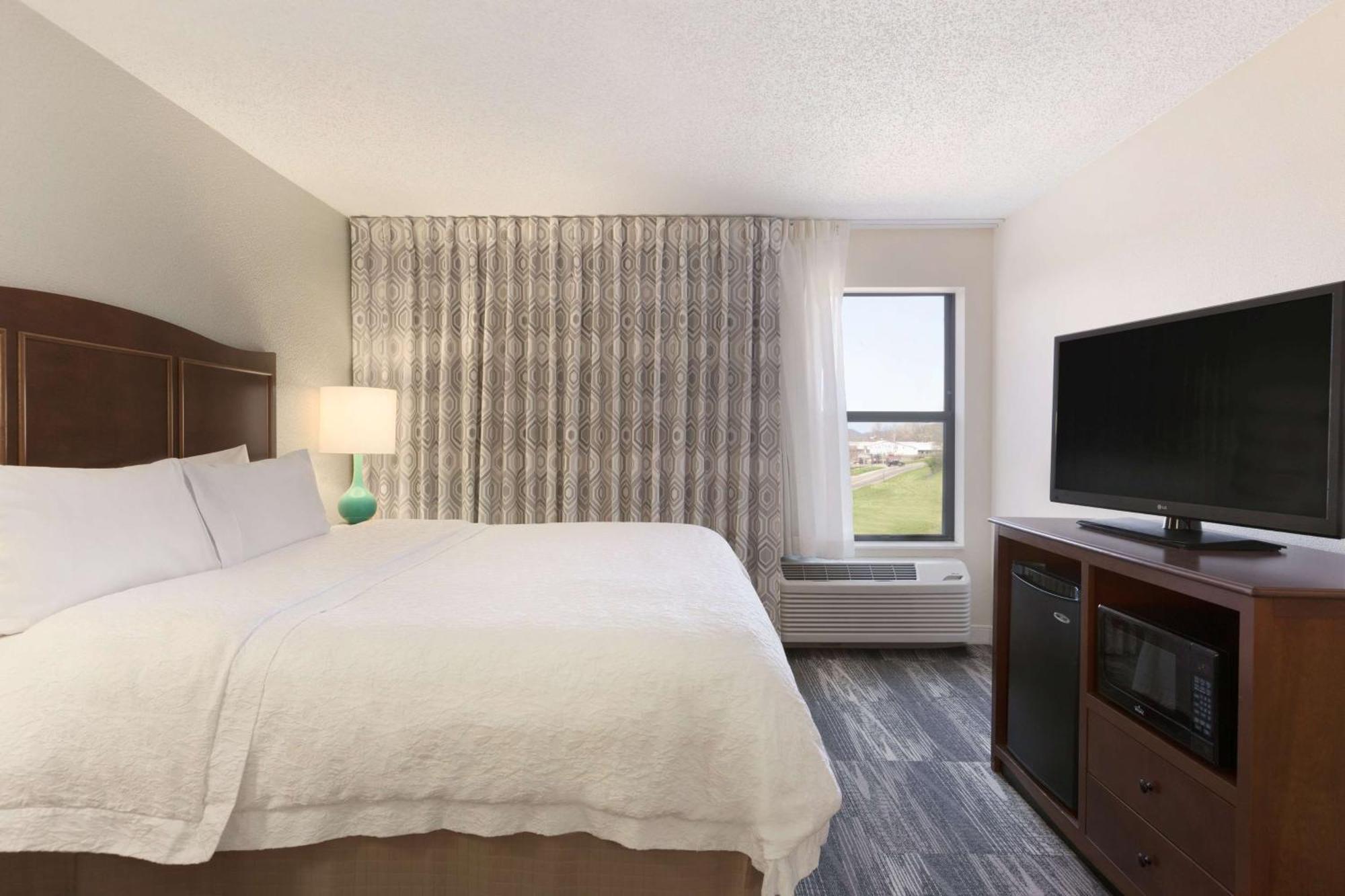 Hampton Inn Zanesville Exterior photo