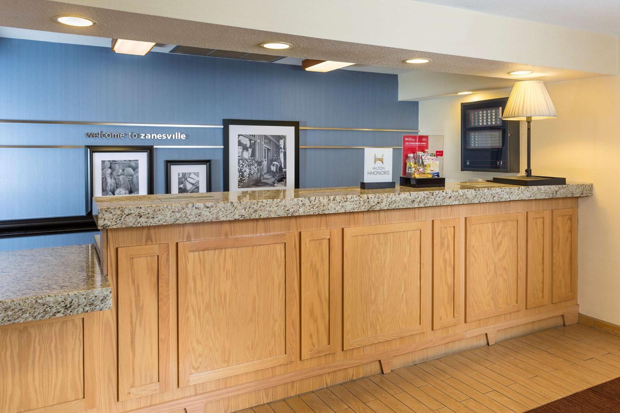 Hampton Inn Zanesville Exterior photo