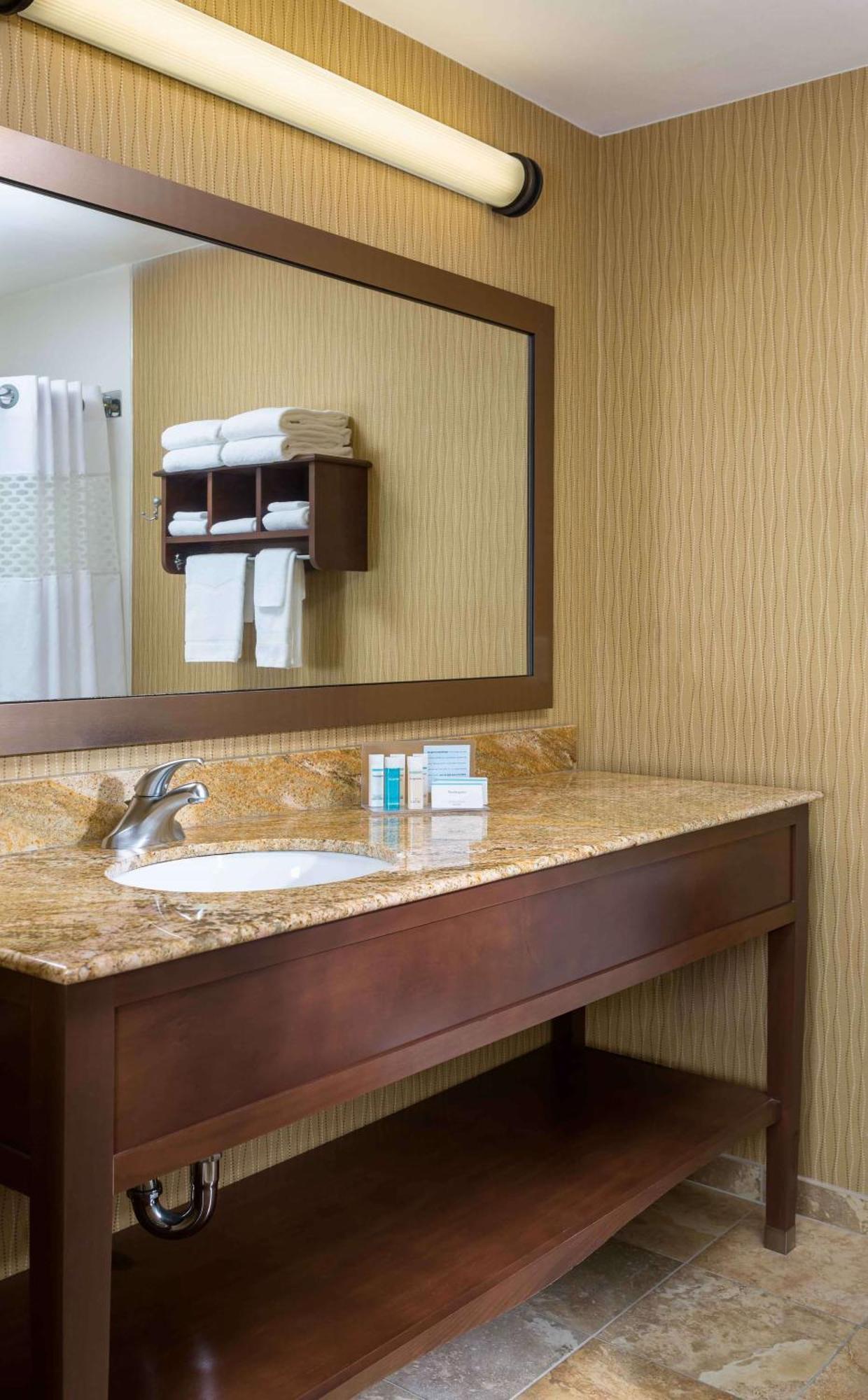 Hampton Inn Zanesville Exterior photo