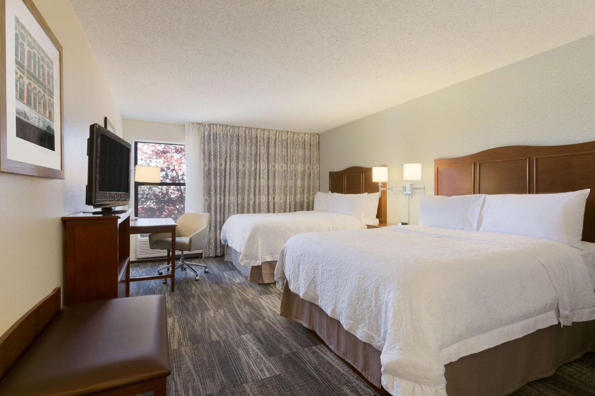 Hampton Inn Zanesville Exterior photo