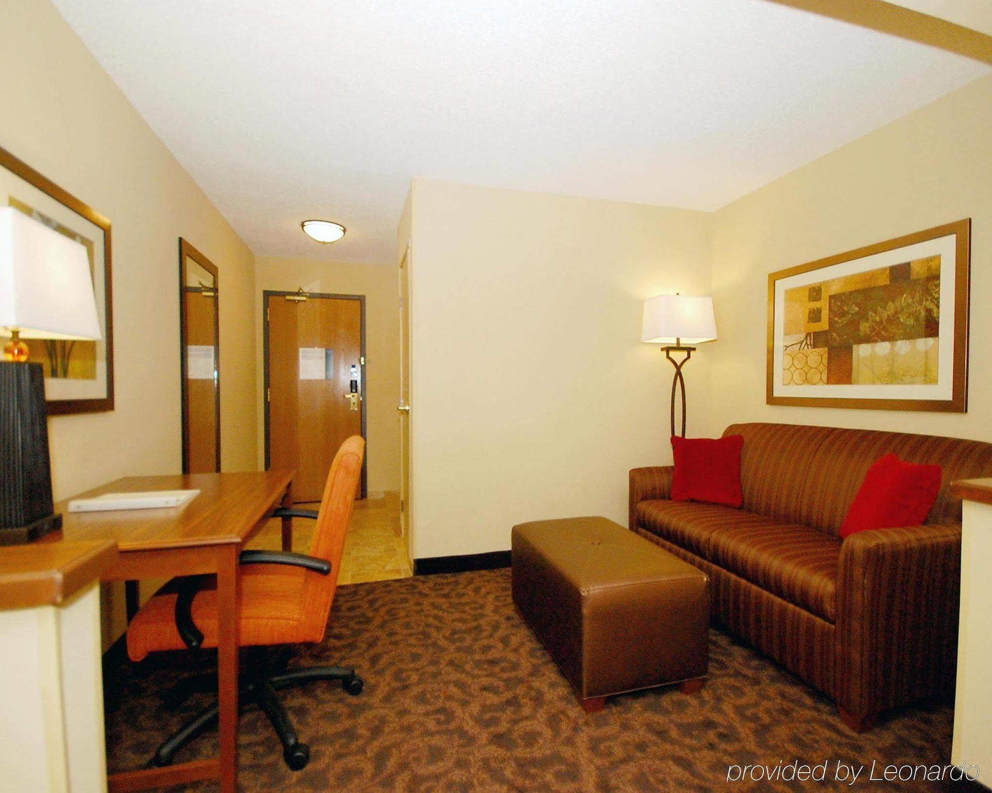 Hampton Inn Zanesville Room photo